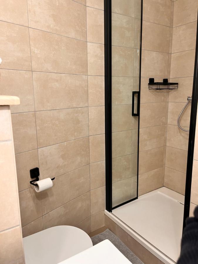 Appartement 2 Chambres Avec Parking Pontarlier Esterno foto